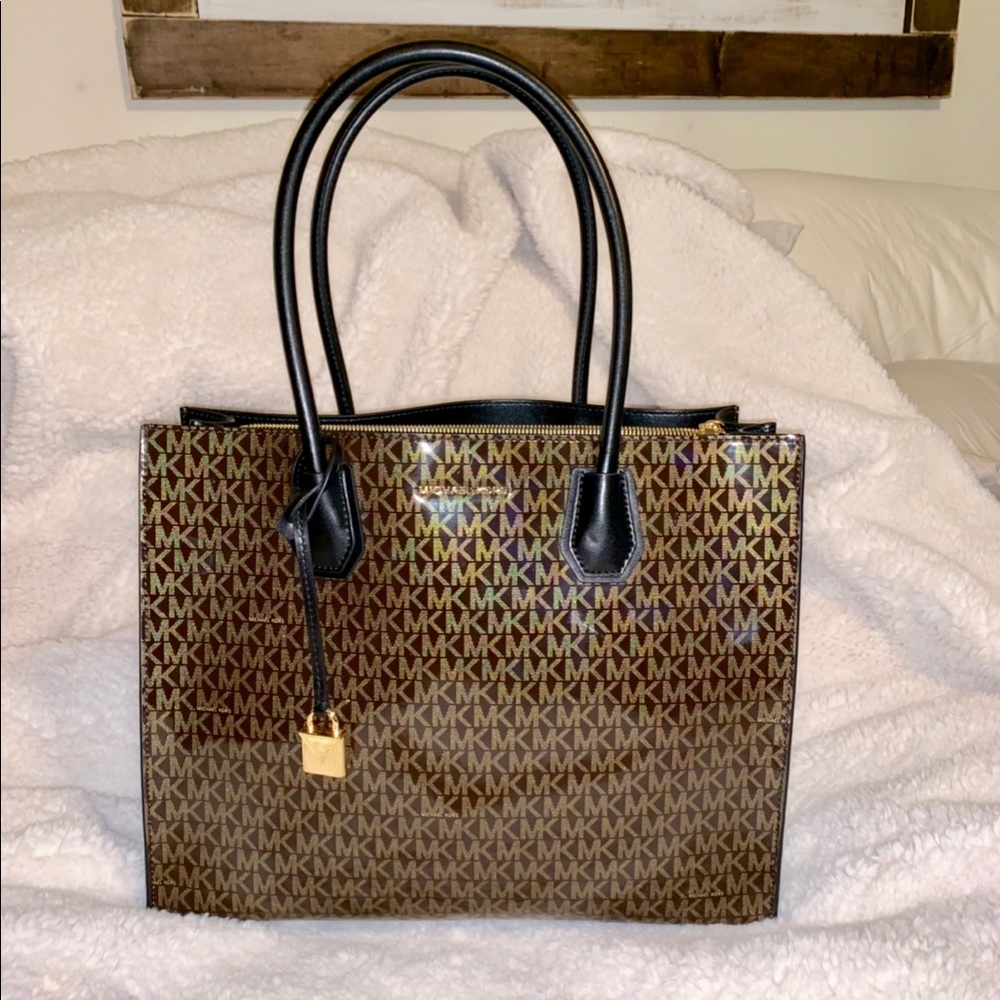 Michael Kors Mercer XL Glossy Tote- NWT